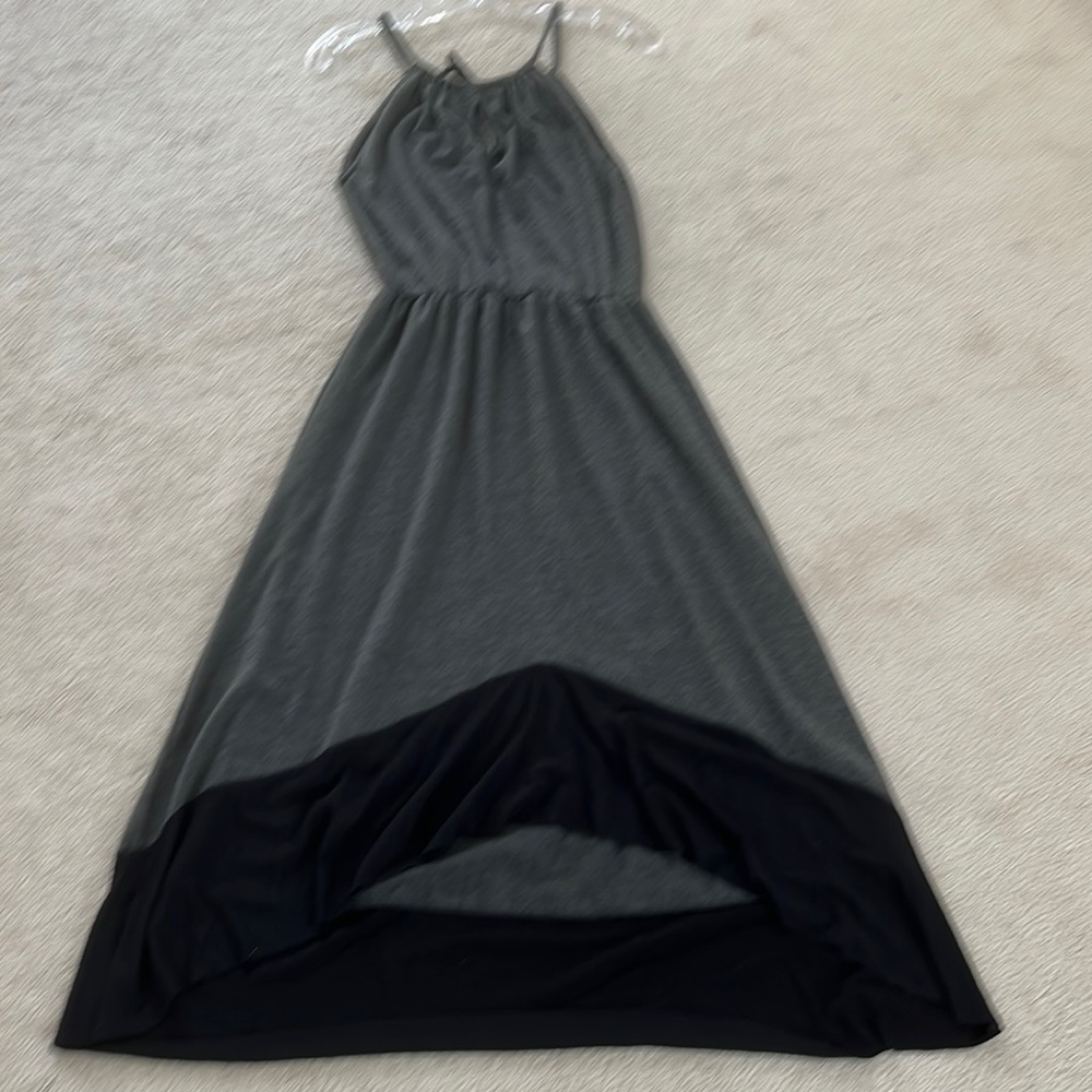 T-shirt hi low dress. Grey and black. Size S